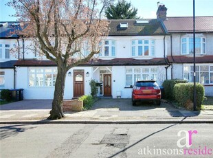 5 bedroom terraced house for sale in Faversham Avenue, Enfield, Middlesex, EN1