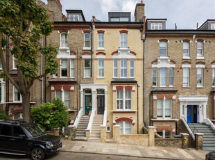 5 bedroom terraced house for sale in Kemplay Road, Hampstead Village, NW3