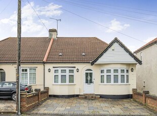 Bungalow for sale in Westland Avenue, Hornchurch RM11