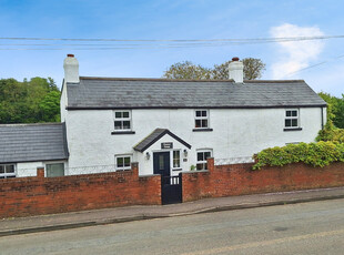 Cottage for sale in Turnpike Road, Blunsdon, Swindon SN26