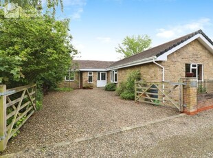 Detached bungalow for sale in 30, Thorpe Lane, Cawood, Selby, North Yorkshire YO8
