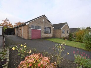 Detached bungalow to rent in Moorland Close, Linthwaite, Huddersfield HD7