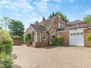 Detached house for sale in Chestnut Close, Amersham HP6