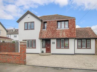 Detached house for sale in Cricketers Row, Herongate, Brentwood CM13