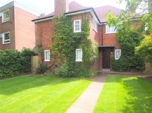 Detached house to rent in Barton Road, Cambridge, Cambridgeshire CB3