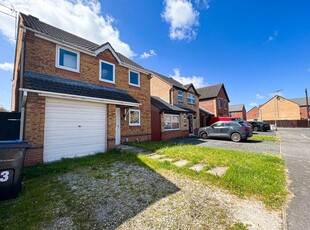 Detached house to rent in Bowmont Way, Kingswood, Hull HU7