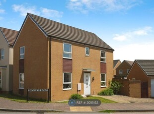 Detached house to rent in Buckleys Road, Patchway, Bristol BS34