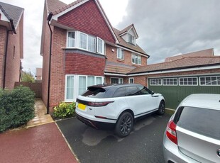 Detached house to rent in Hawthorn Way, Worsley M28