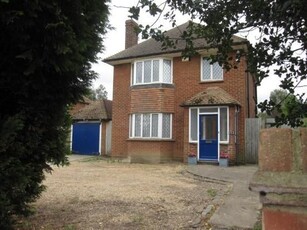 Detached house to rent in Lower Road, Faversham ME13
