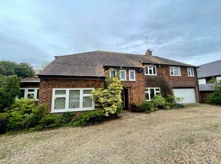 Detached house to rent in The Elms, Walton New Road, Stockton Heath WA4