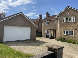 Detached house to rent in Westbury Road, Warminster BA12