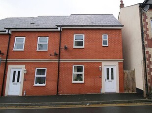 End terrace house to rent in Barrington Street, Tiverton EX16