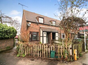 End terrace house to rent in Beauchamp Road, West Molesey KT8