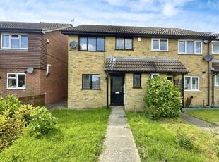 End terrace house to rent in Bull Lane, Eccles, Aylesford ME20