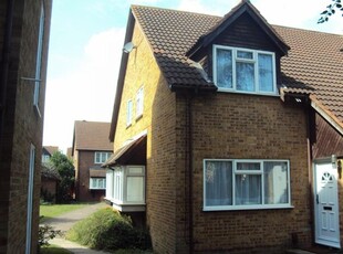 End terrace house to rent in Knights Manor Way, Dartford DA1