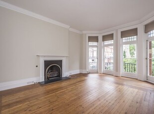 Flat to rent in Barkston Gardens, London SW5