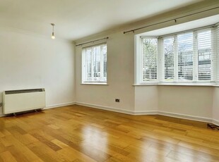 Flat to rent in Byron Drive, Northumberland Heath DA8