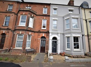 Flat to rent in Cabbell Road, Cromer NR27