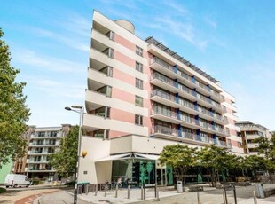 Flat to rent in Canons Way, Bristol BS1