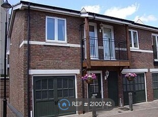 Flat to rent in Chandlers Mews, Greenhithe DA9