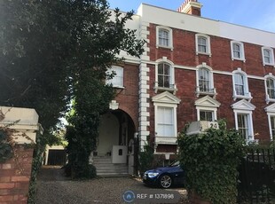 Flat to rent in East Moseley, Surrey KT8