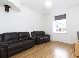 Flat to rent in (Flat 1) Gilmore Place, Edinburgh EH3