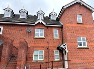 Flat to rent in High Street, Saltney, Chester CH4