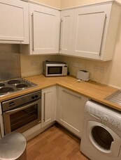 Flat to rent in Murieston Crescent, Dalry, Edinburgh EH11