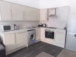 Flat to rent in Nethergate, West End, Dundee DD1