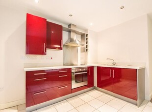 Flat to rent in New Rowley Road, Dudley DY2