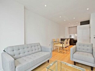 Flat to rent in Pinnacle Apartments, Saffron Central Square, Croydon CR0