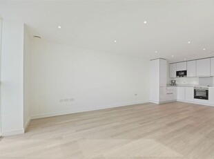 Flat to rent in Pinnacle Apartments, Saffron Central Square, Croydon CR0