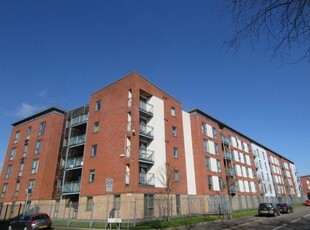 Flat to rent in Quay 5, Salford M5