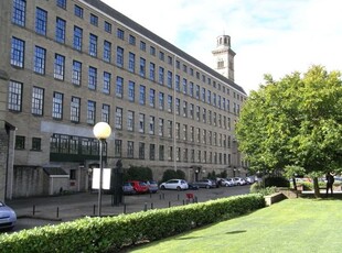 Flat to rent in Victoria Road, Saltaire, Shipley BD18