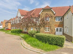 Flat to rent in Wigeon Road, Iwade, Kent ME9