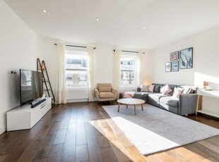 Maisonette to rent in Gloucester Avenue, Primrose Hill NW1