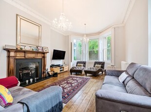 Maisonette to rent in Leamington Road Villas, London W11