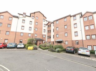 Parking for rent in Orchard Brae Avenue, Edinburgh, EH4