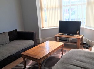 Room to rent in Queens Road, Sheffield S2