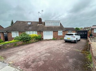 Semi-detached bungalow to rent in Chapterhouse Road, Luton, Bedfordshire LU4