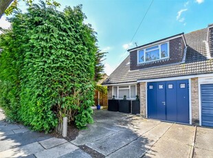 Semi-detached bungalow to rent in Darlinghurst Grove, Leigh-On-Sea SS9