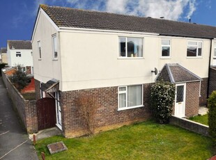 Semi-detached house to rent in Dumas Close, Bicester OX26