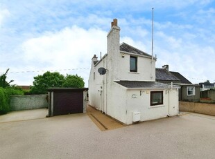 Semi-detached house to rent in Windygates Road, Leven KY8
