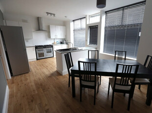 Shared accommodation to rent in Cranbrook Road, London SE8