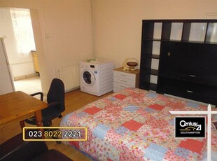Studio flat for rent in |Ref: R152434|, High Road, Southampton, SO16 2JE, SO16