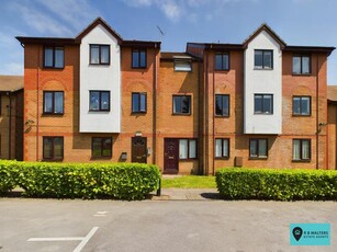 Studio flat for sale in Woodford Court, Gloucester, GL4