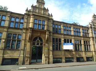 Studio to rent in 2 Excelsior House, St Johns Road, Huddersfield HD1