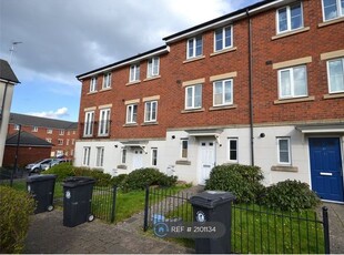 Terraced house to rent in Beatrix Place, Horfield, Bristol BS7