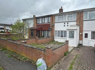 Terraced house to rent in Belmont Road, Chandler's Ford, Eastleigh SO53