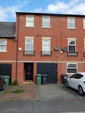 Terraced house to rent in Broomer Street, Ravensthorpe, Dewsbury WF13